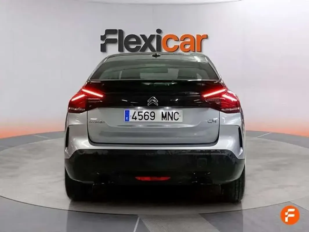 Begagnad Citroën C4 PureTech 101 HK (74 kW) 2024 Grå SUV