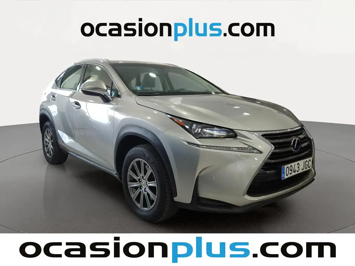 Usado Lexus NX300h 197 CV (144 kW) 2015 Gris plata SUV
