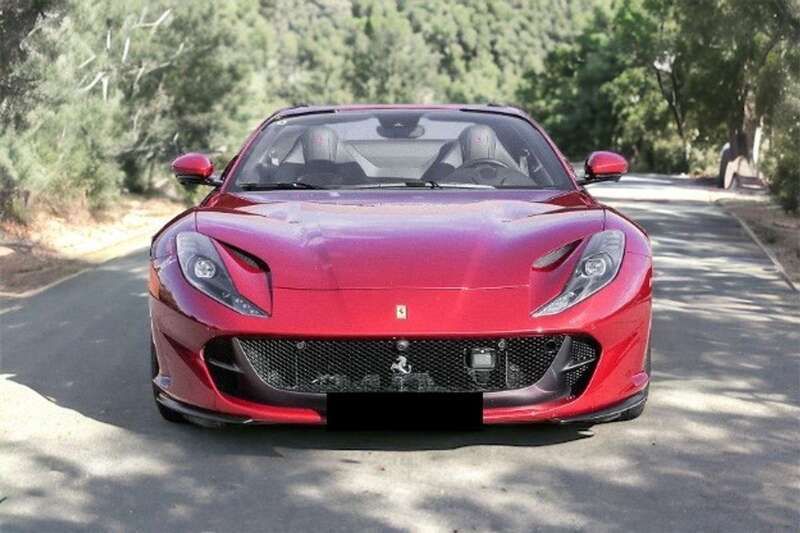 Rojo Usado 2022 Ferrari 812 Descapotable | 449.000 € (Buen precio) - Imagen 1/4