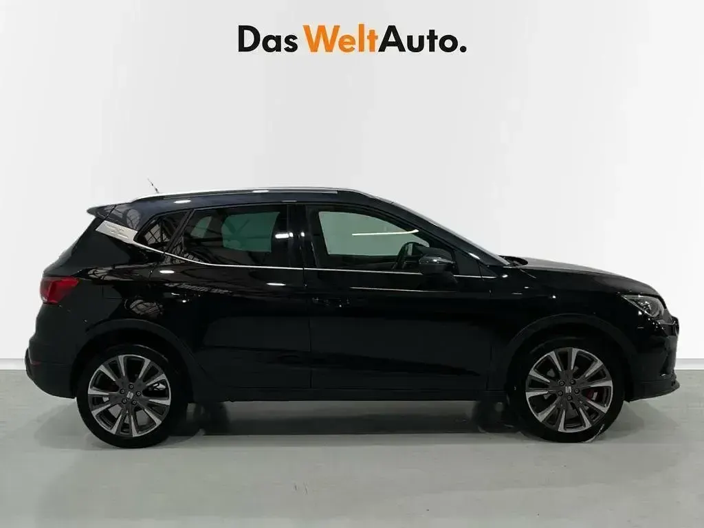 Usado Seat Arona FR 150 CV (110 kW) 2024 Negro SUV