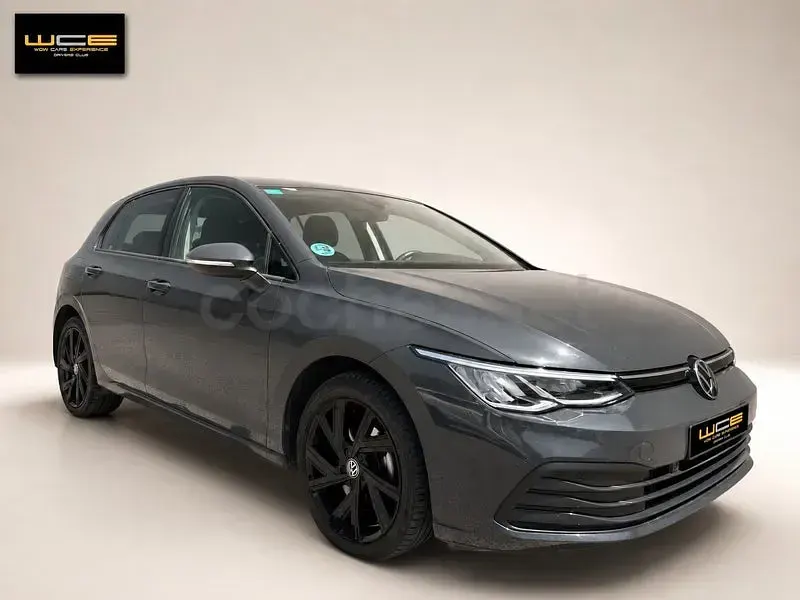 Usado VW Golf VIII 116 CV (85 kW) 2023 Gris / plata Berlina