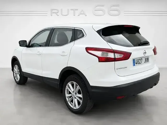 Usado Nissan Qashqai Acenta 116 CV (85 kW) 2015 Blanco SUV