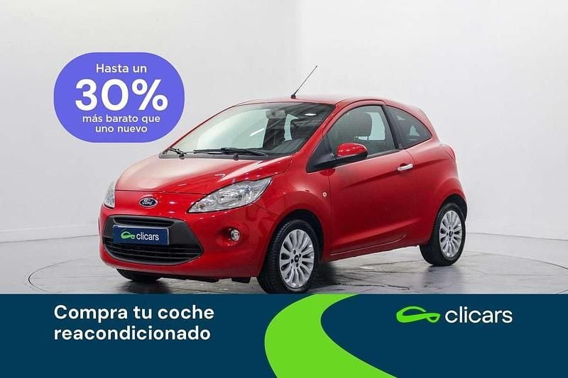 Usado Ford Ka Titanium 69 CV (50 kW) 2015 Rojo Utilitario