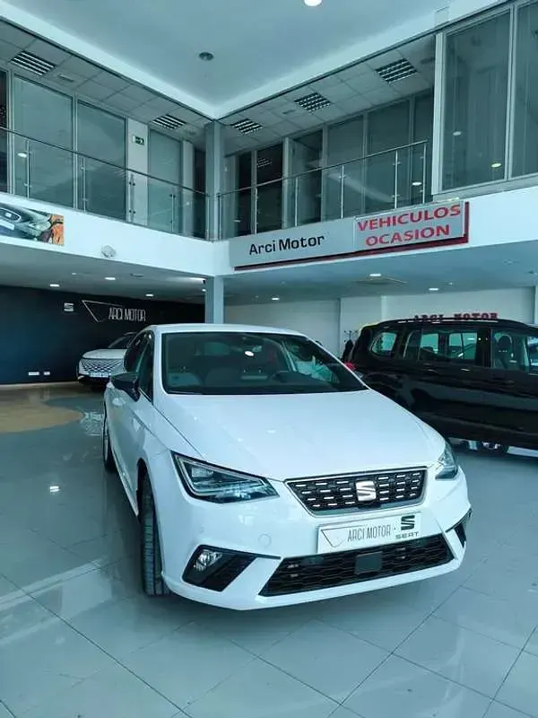 Usado Seat Ibiza XCELLENCE 114 CV (83 kW) 2025 Blanco Utilitario
