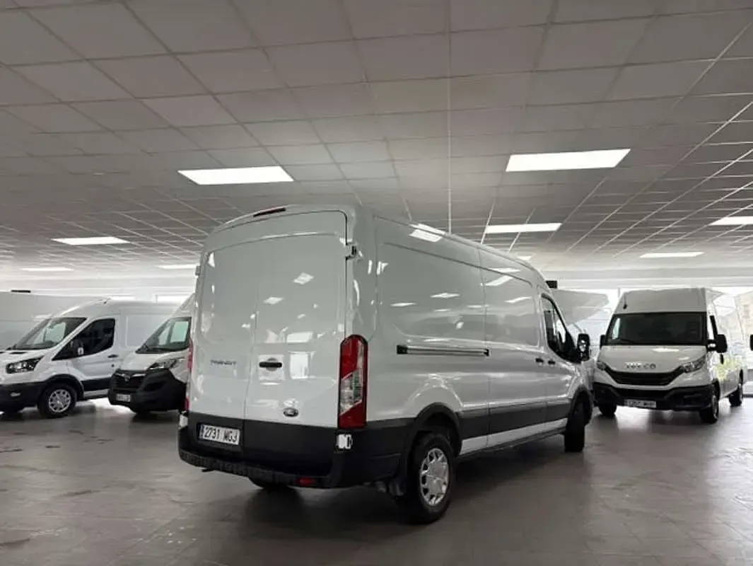 Usado Ford Transit Trend 131 CV (96 kW) 2023 Blanco Van