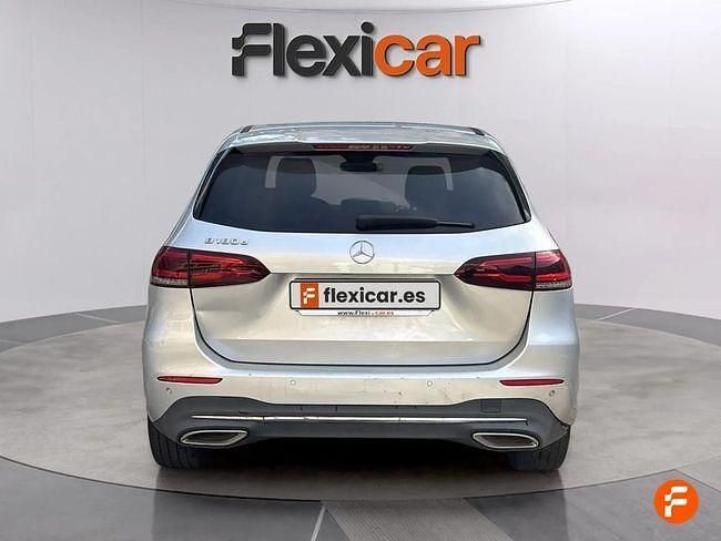 Usado Mercedes B180 116 CV (85 kW) 2020 Gris Monovolumen