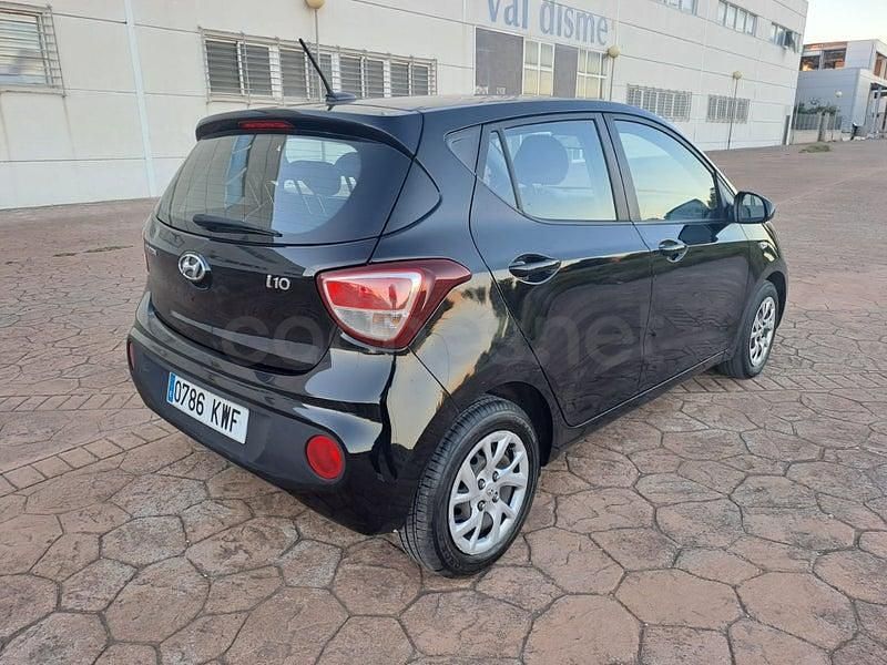 Usado Hyundai i10 GO! 66 CV (48 kW) 2019 Negro Utilitario
