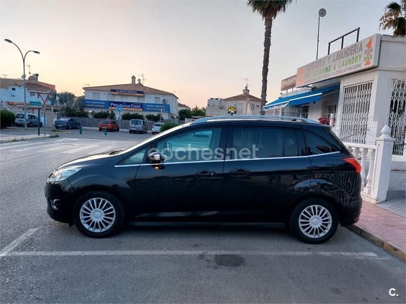 Usado Ford Grand C-Max Titanium 140 CV (102 kW) 2011 Gris / plata Monovolumen