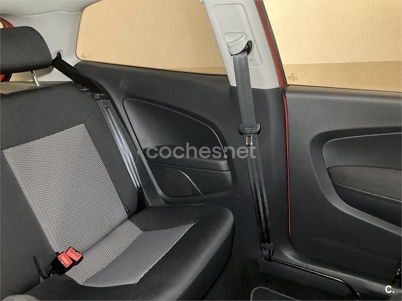 Usado VW Polo Advance 90 CV (66 kW) 2013 Rojo Utilitario