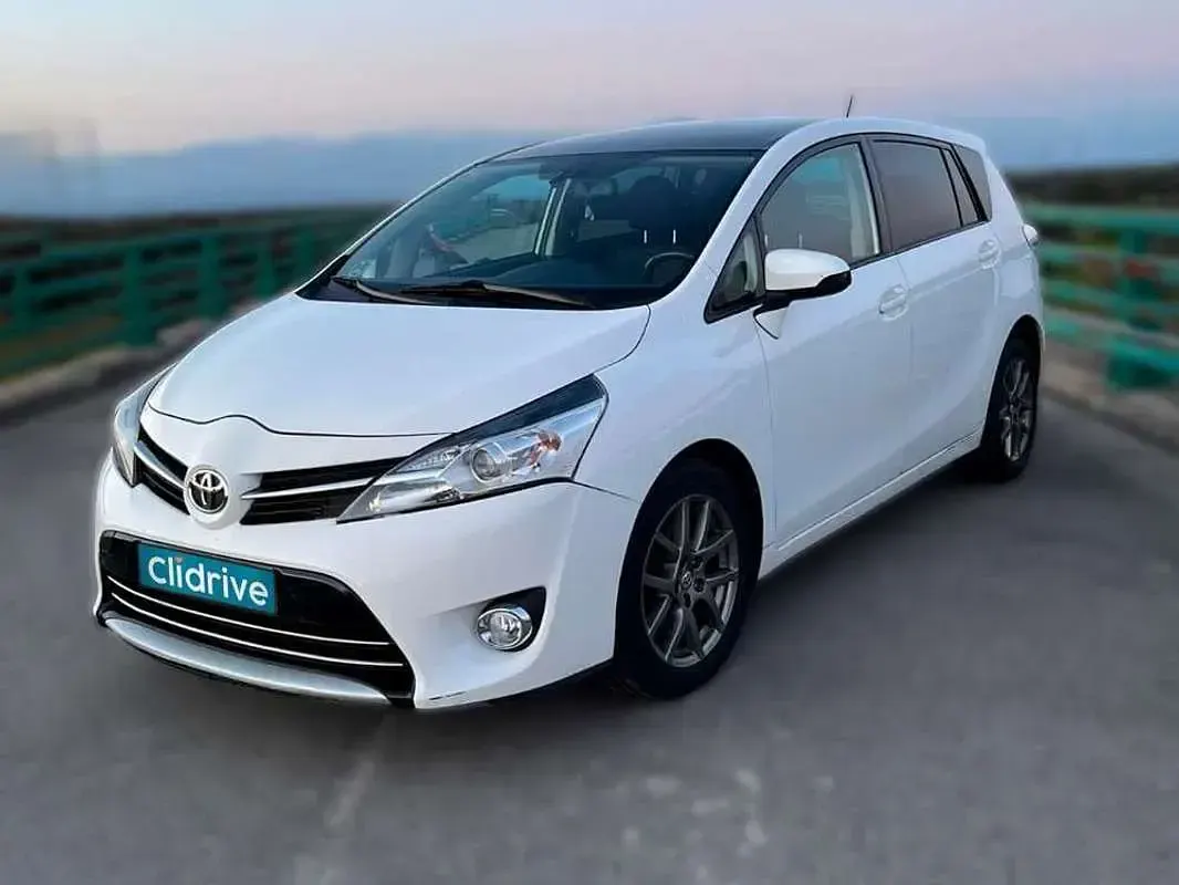 Usado Toyota Verso Advance 124 CV (91 kW) 2014 Blanco Monovolumen