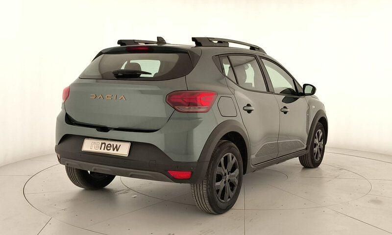 Usado Dacia Sandero Extreme 101 CV (74 kW) 2025 Verde Berlina