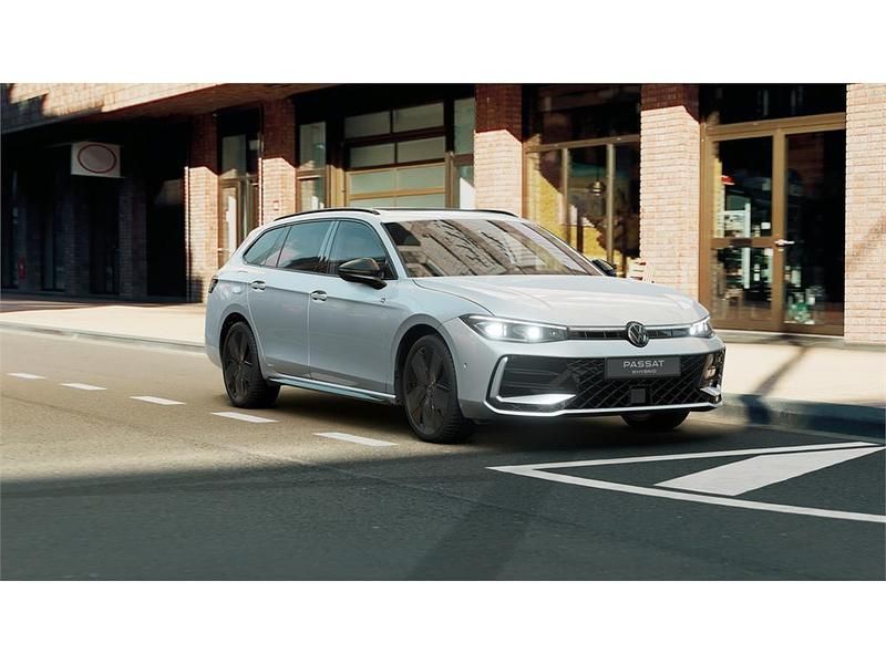 Nuevo VW Passat R-line 272 CV (200 kW) 2025 Plata Familiar