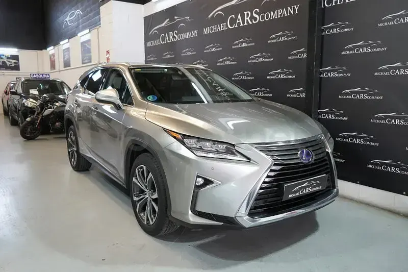 Usado Lexus RX450hL Executive Line 313 CV (230 kW) 2018 Gris / plata SUV