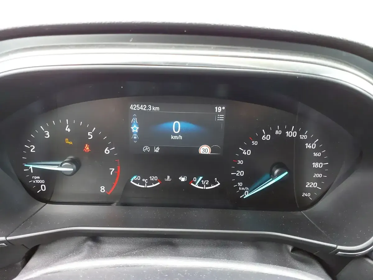 Usado Ford Focus Active 125 CV (91 kW) 2024 Negro Utilitario