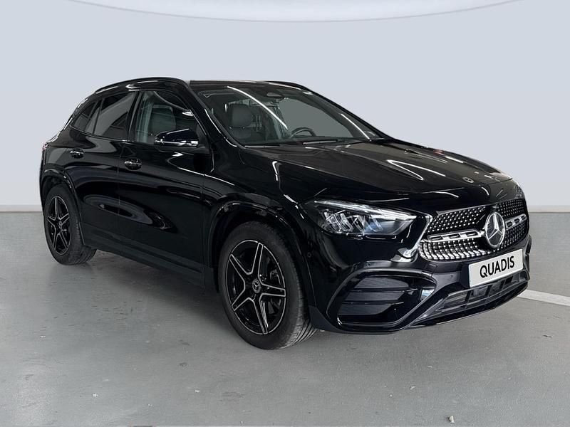 Usado Mercedes GLA200 150 CV (110 kW) 2025 Negro SUV
