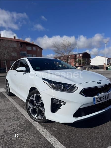 Usado Kia Ceed 120 CV (88 kW) 2019 Blanco Utilitario