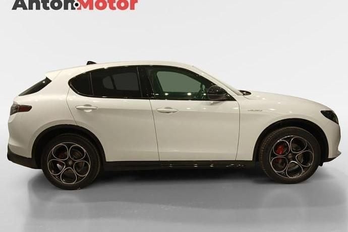 Nuevo Alfa Romeo Stelvio Veloce 209 CV (153 kW) 2025 SUV