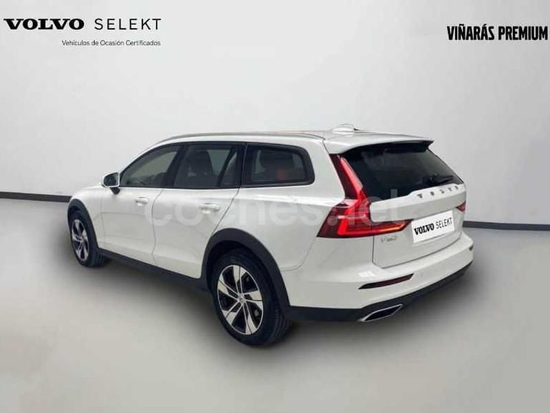 Usado Volvo V60 CC 197 CV (144 kW) 2021 Blanco Familiar