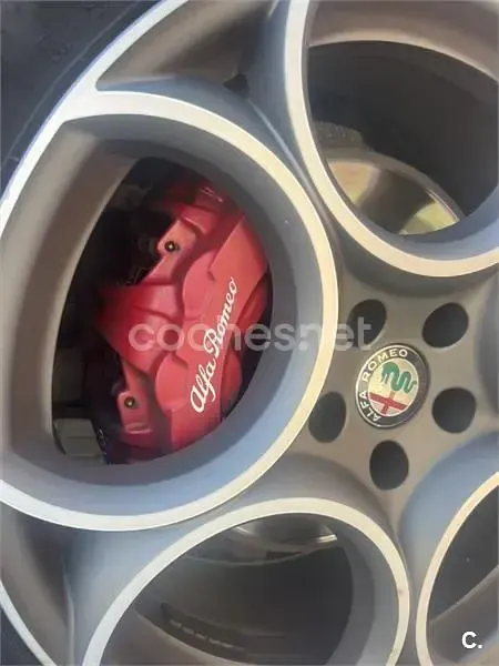 Usado Alfa Romeo Stelvio 180 CV (132 kW) 2018 Negro SUV