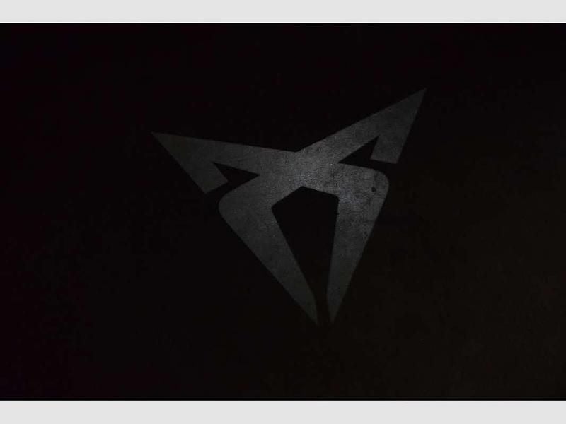 Gris Usado 2021 Cupra Formentor SUV | 24.490 € (Precio justo) - Imagen 1/4