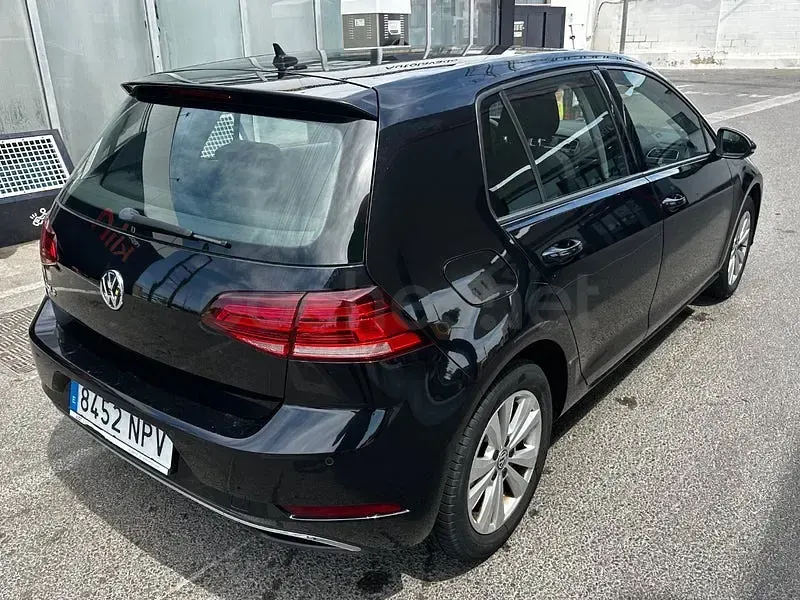 Usado VW Golf VII Advance 115 CV (84 kW) 2019 Negro Berlina