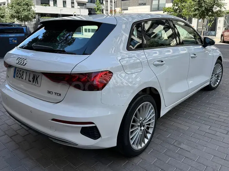 Usado Audi A3 116 CV (85 kW) 2022 Blanco Berlina