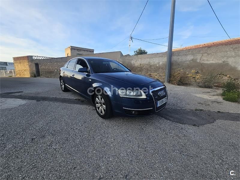 Usado Audi A6 225 CV (165 kW) 2005 Azul Familiar