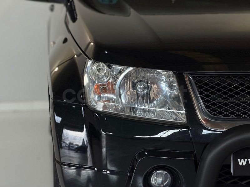 Usado Suzuki Grand Vitara 106 CV (77 kW) 2007 Negro SUV