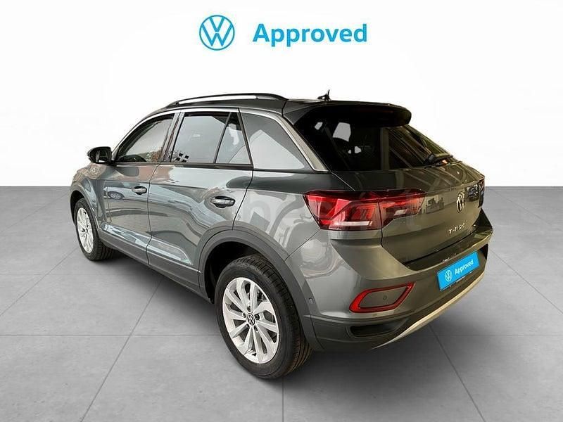Usado VW T-Roc Life 115 CV (84 kW) 2025 Gris / plata SUV