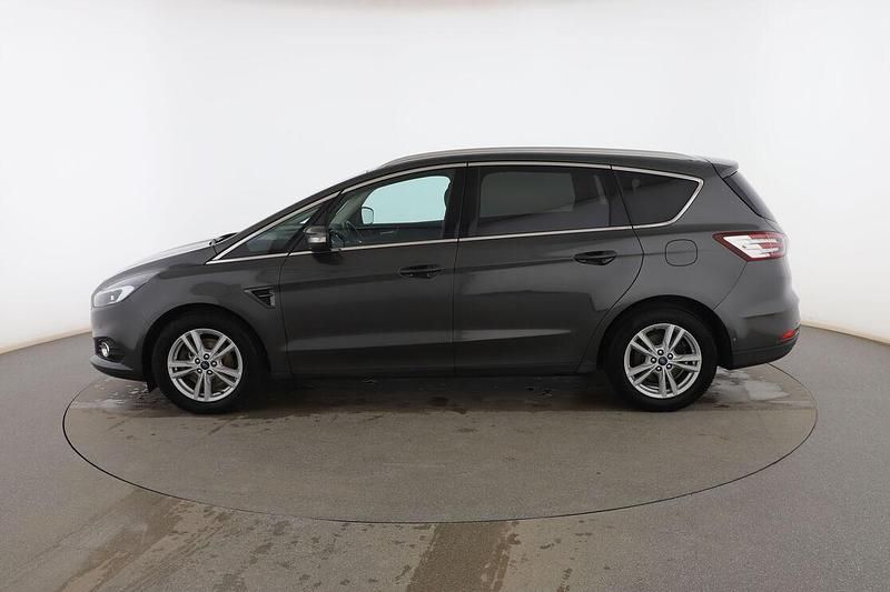 Usado Ford S-MAX Titanium 150 CV (110 kW) 2017 Gris Monovolumen