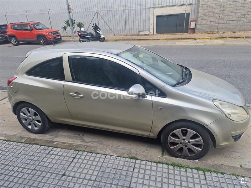 Usado Opel Corsa Sport 90 CV (66 kW) 2008 Beige Utilitario