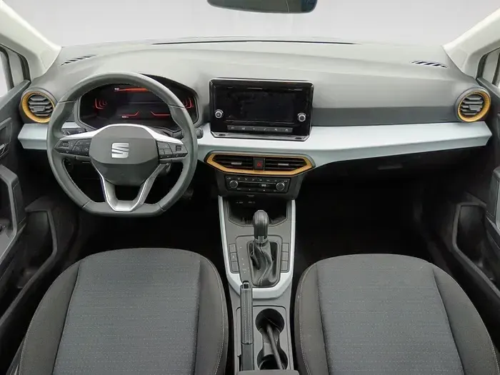 Usado Seat Arona Style 115 CV (84 kW) 2025 Blanco SUV