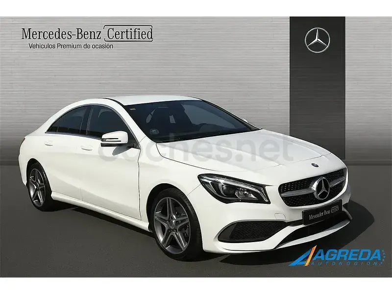 Usado Mercedes CLA200 136 CV (100 kW) 2016 Blanco Coupe