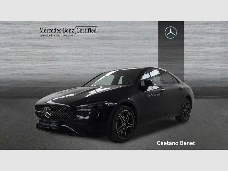 Negro Usado 2024 Mercedes CLA200 Berlina | 36.900 € (Buen precio) - Imagen 1/4