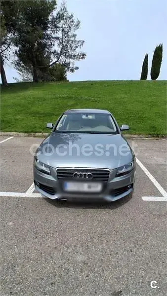 Usado Audi A4 140 CV (102 kW) 2009 Gris / plata Familiar