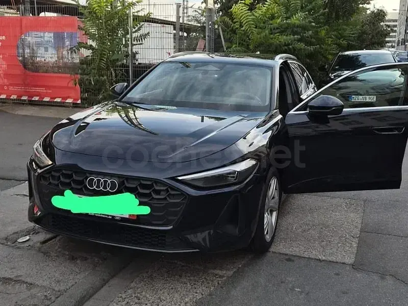 Usado Audi A5 Advanced 150 CV (110 kW) 2025 Negro Familiar