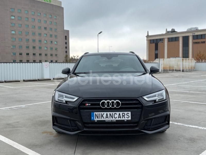 Usado Audi A4 354 CV (260 kW) 2018 Negro Familiar