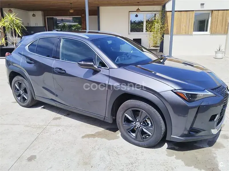 Usado Lexus UX 184 CV (135 kW) 2023 Azul SUV