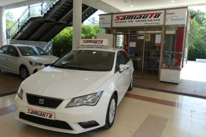 Usado Seat Leon ST Style 105 HP (77 kW) 2015 Branco Carrinha