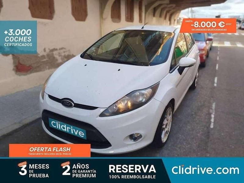 Blanco Usado 2012 Ford Fiesta S Utilitario | 3890 € (Precio justo) - Imagen 1/4
