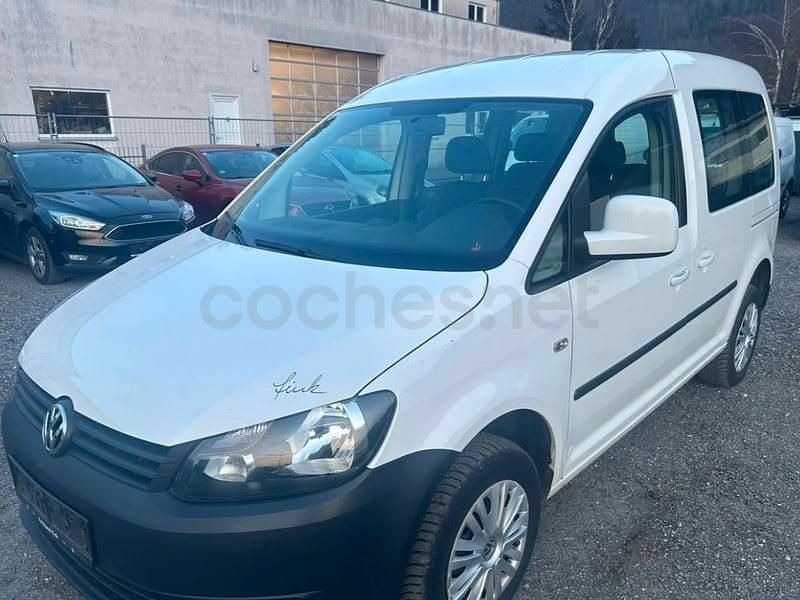 Usado VW Caddy Trendline 110 CV (80 kW) 2015 Blanco Monovolumen