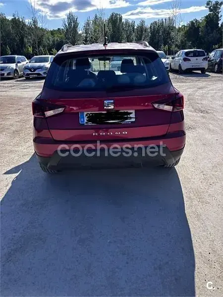 Usado Seat Arona Ecomotive 115 HP (84 kW) 2018 Vermelho SUV