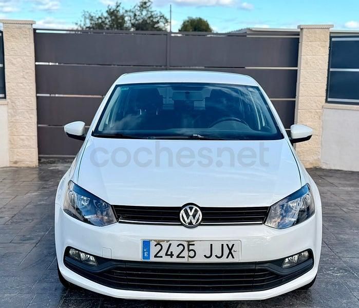 Usado VW Polo 75 CV (55 kW) 2015 Blanco Berlina