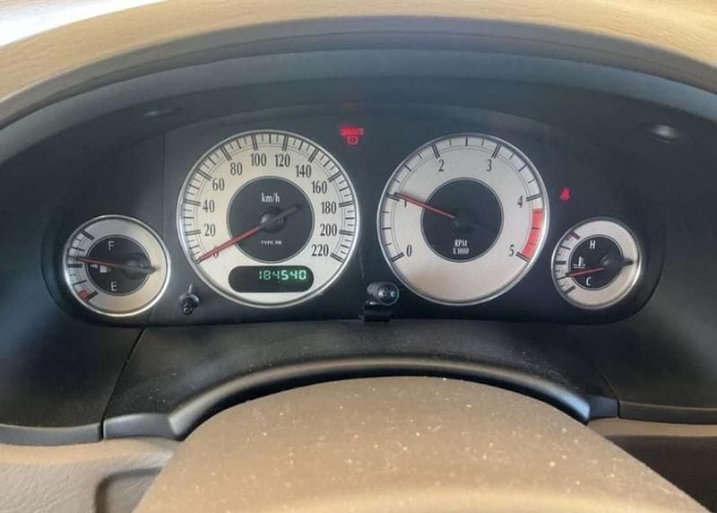 Usado Chrysler Voyager 140 CV (102 kW) 2003 Negro Monovolumen