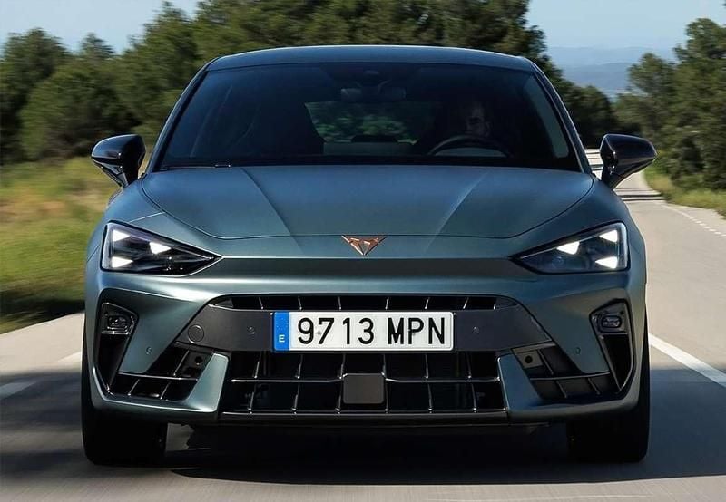 Usado Cupra Leon 150 CV (110 kW) 2025 Blanco Utilitario