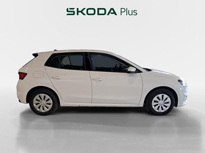 Usado Skoda Fabia 80 CV (58 kW) 2024 Blanco