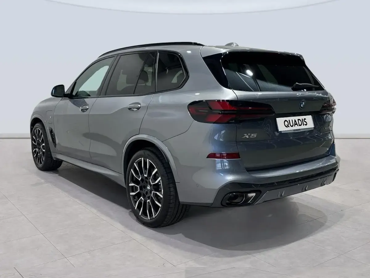 Nuevo BMW X5 xLine 489 CV (359 kW) 2026 Gris SUV