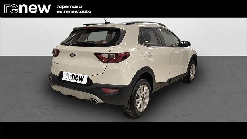 Usado Kia Stonic 84 CV (61 kW) 2019 Clear white SUV