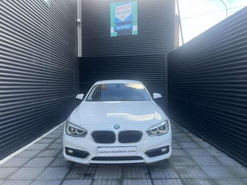 Usado BMW 118 Advantage 150 CV (110 kW) 2015 Blanco Utilitario
