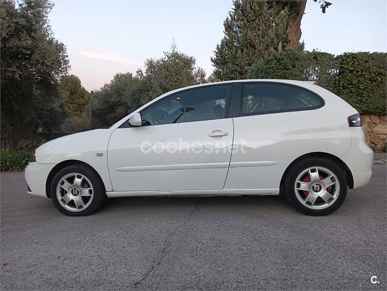 Usado Seat Ibiza Reference 70 CV (51 kW) 2006 Blanco Utilitario